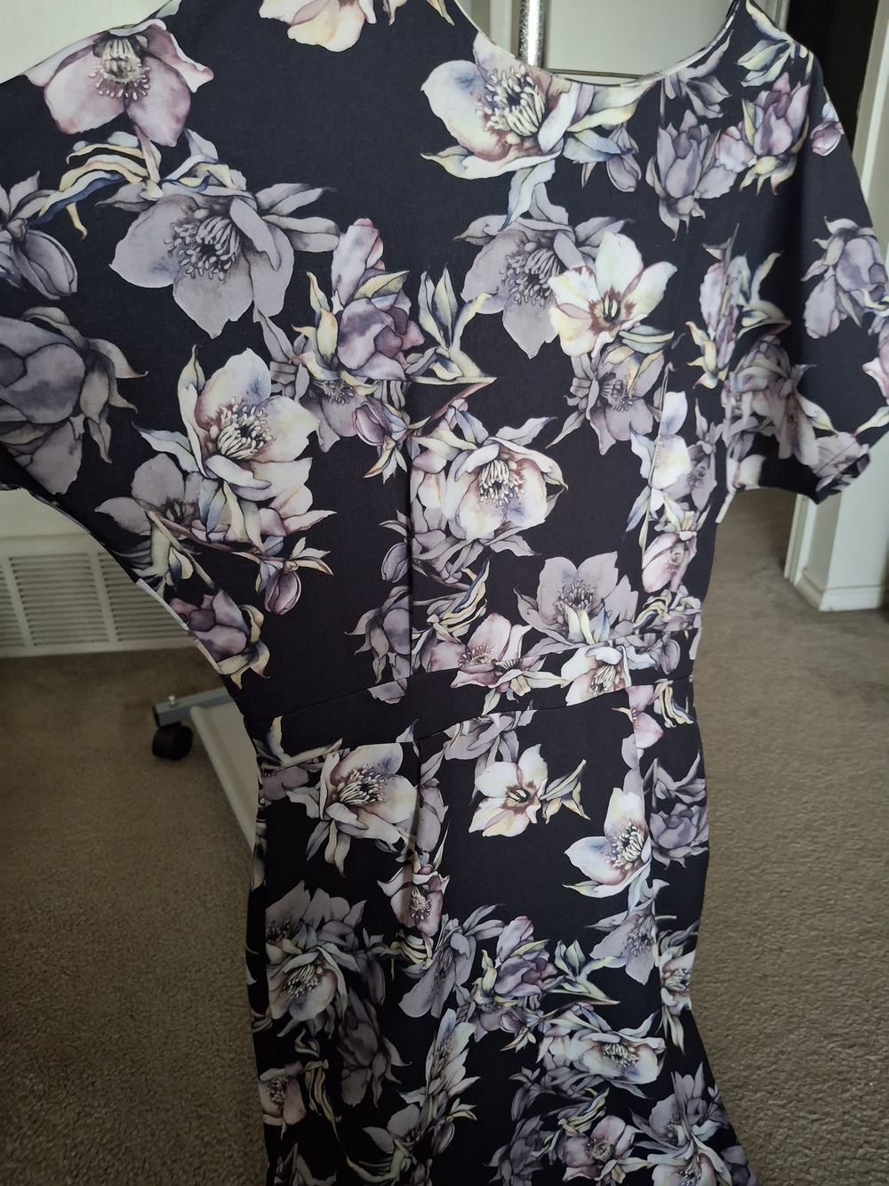 Floral Fit-and-Flare Women's Dress in Black and Lilac - Picture 7 of 10